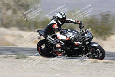 media/Dec-01-2025-Moto Forza (Mon) [[2daa91e15f]]/3-Beginner Group/Session 2 (Turn 7 Inside Pans)/